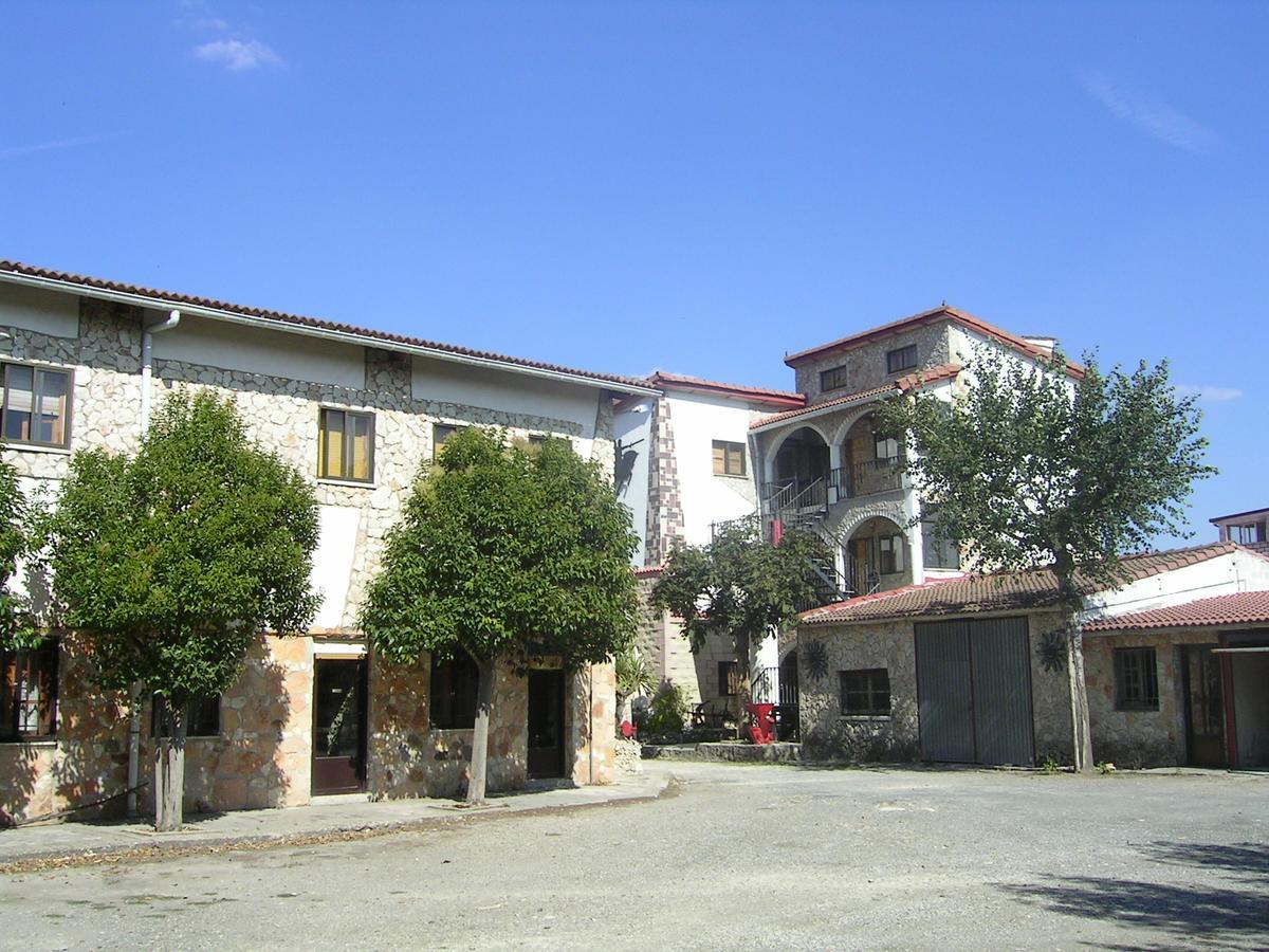 Hotel Picon del Conde Monasterio de Rodilla Exterior foto